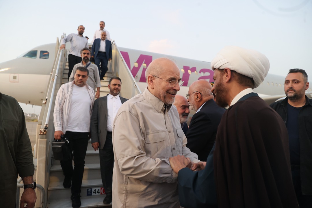  رئیس مجلس در فرودگاه بین المللی آبادان