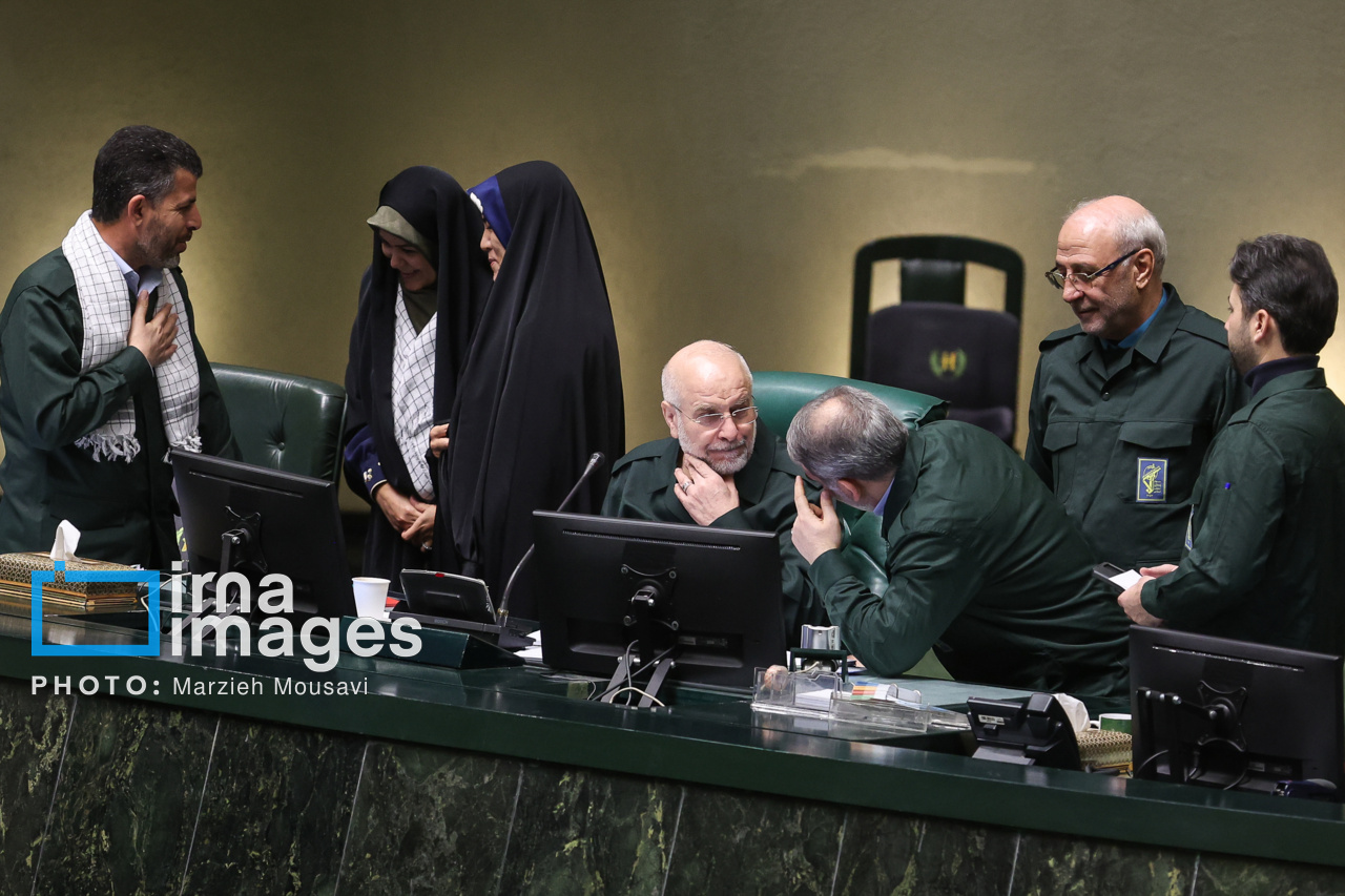 مراسم سالروز ورود امام خمینی(ره) به کشور