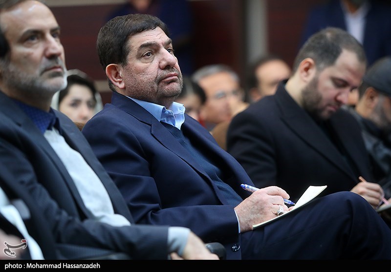 بازدید مخبر از پژوشگاه ملی مهندسی ژنتیک