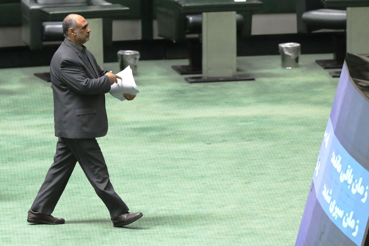 سئوال از وزیر کار در نشست علنی دوم مرداد مجلس