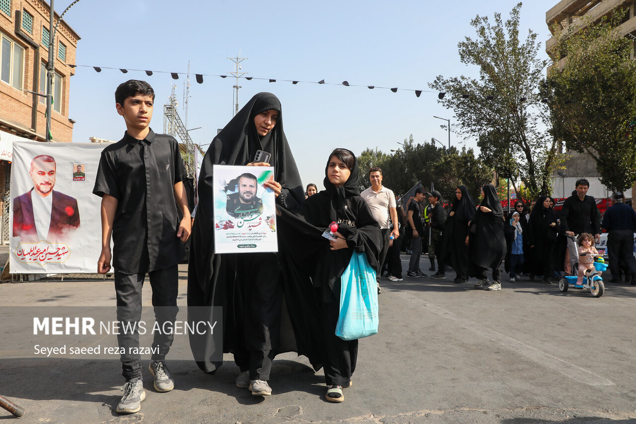  مراسم پیاده‌روی جاماندگان اربعین