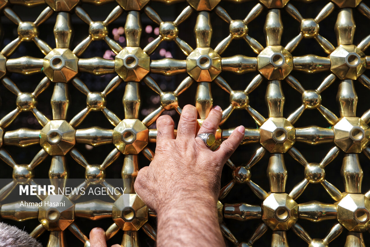 حال و هوای حرم مطهر رضوی در روز شهادت امام جواد (ع)