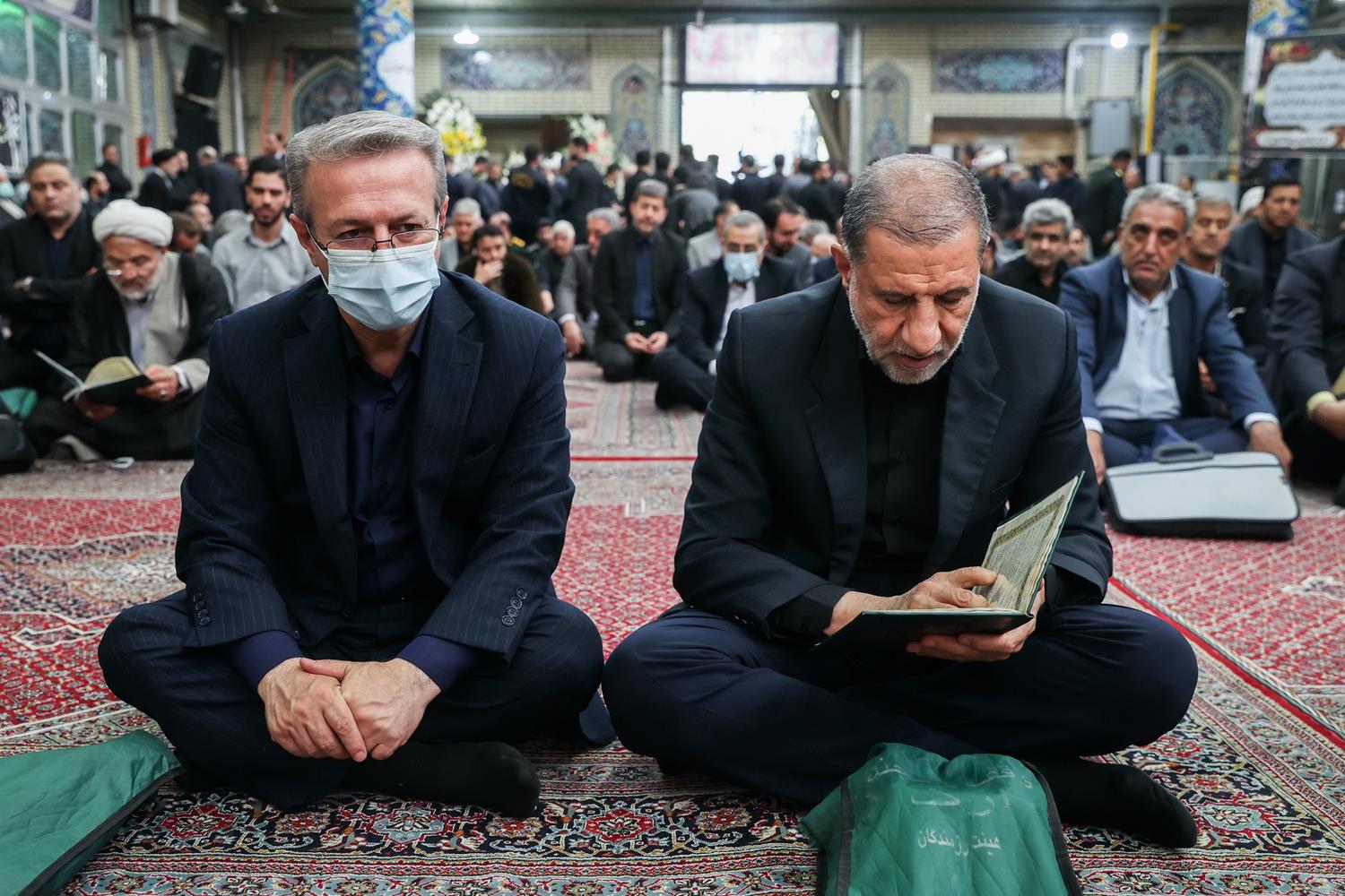 حضور جمعی از نمایندگان مجلس در مراسم ترحیم مادر سردار اشتری