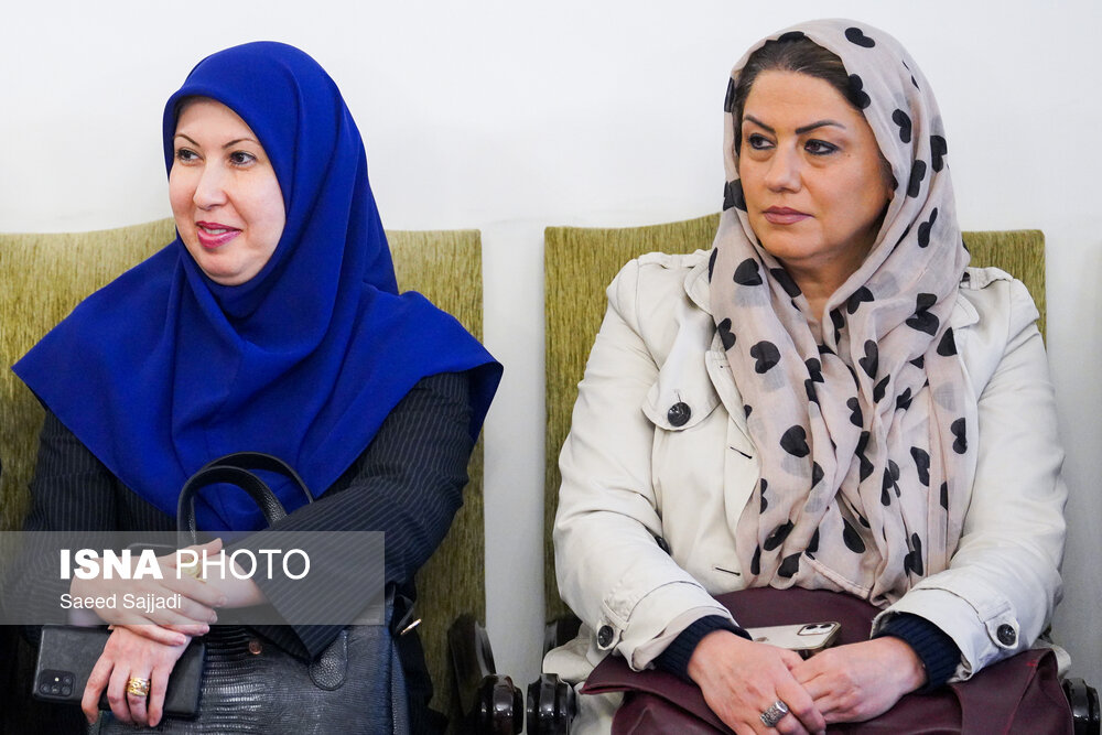 نشست هم‌اندیشی سخنگوی دولت با نخبگان مسیحی