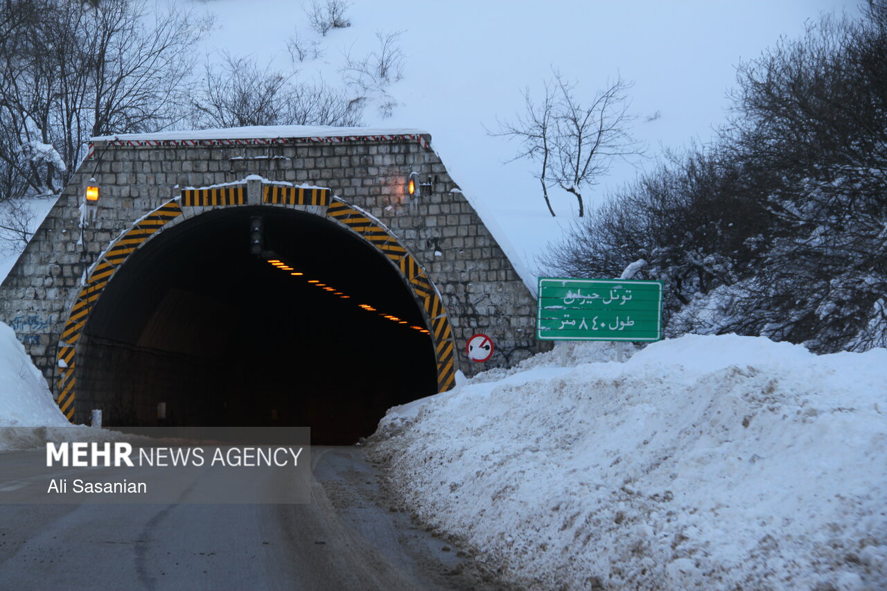 بارش برف در گردنه حیران