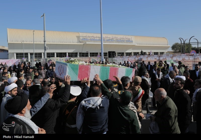 مراسم تشییع پیکر شهید گمنام در فرودگاه اهواز