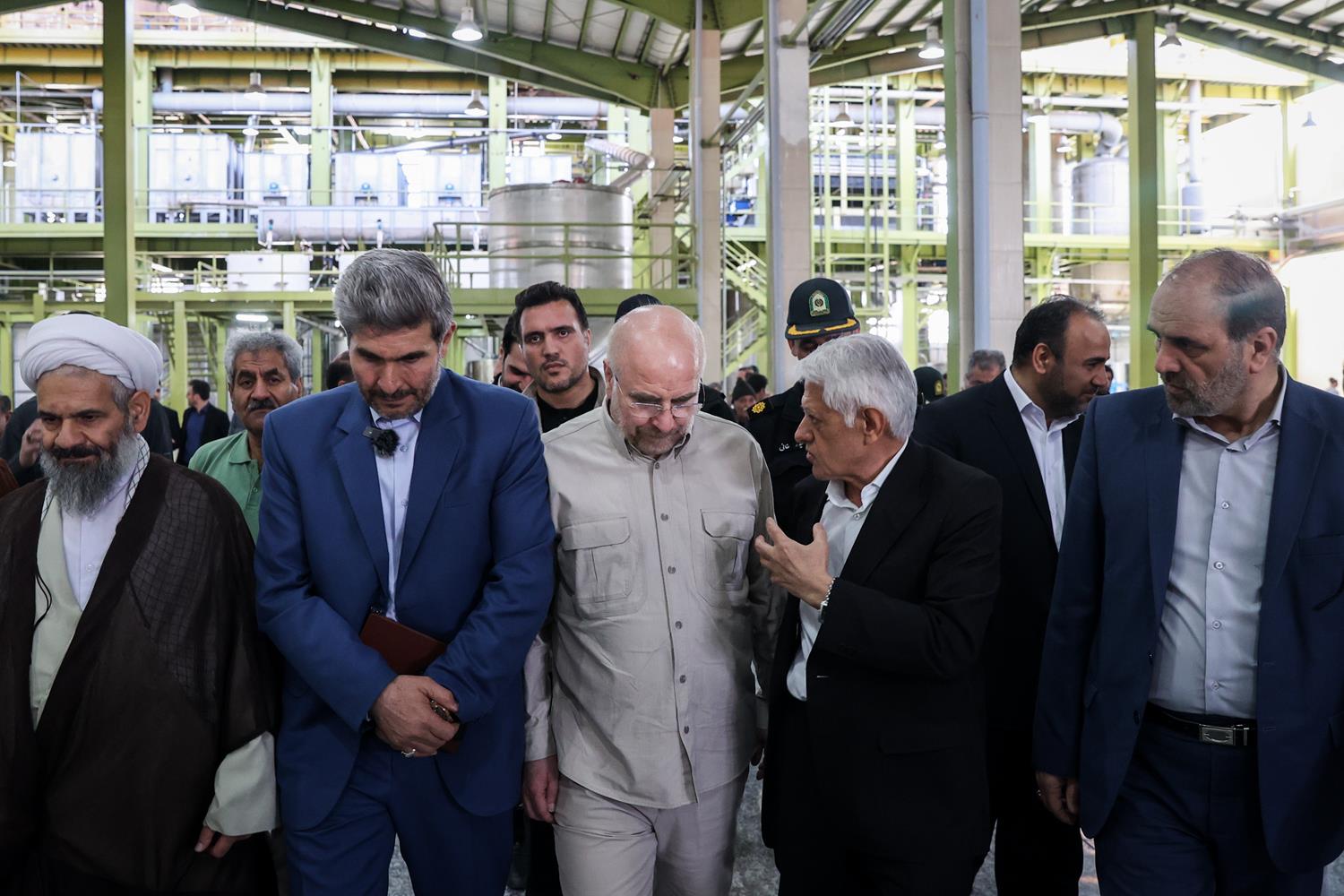 سفر نظارتی قالیباف به شهرستان اهر و بازدید از کارخانه قند و شکر ارسباران