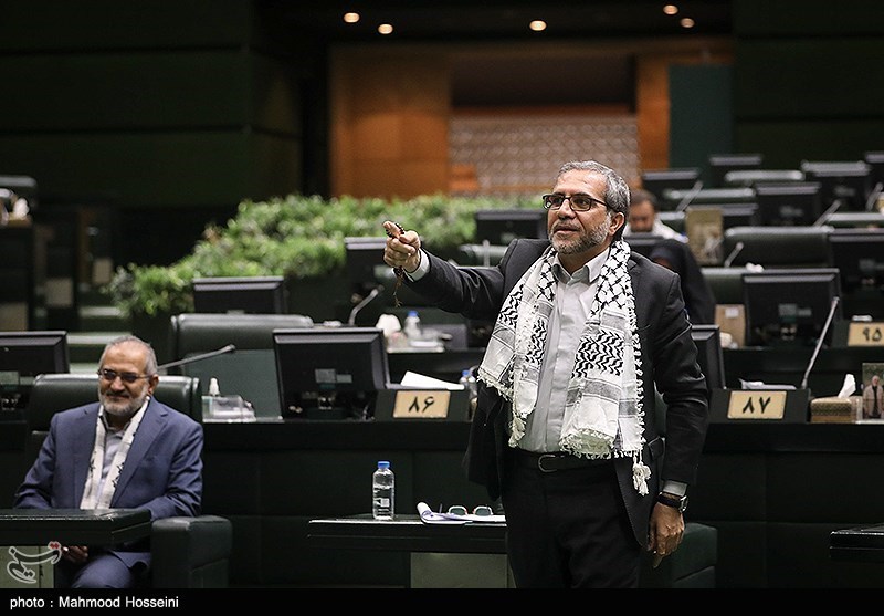 نشست فراکسیون انقلاب با حضور وزیر خارجه در خصوص آخرین تحولات فلسطین