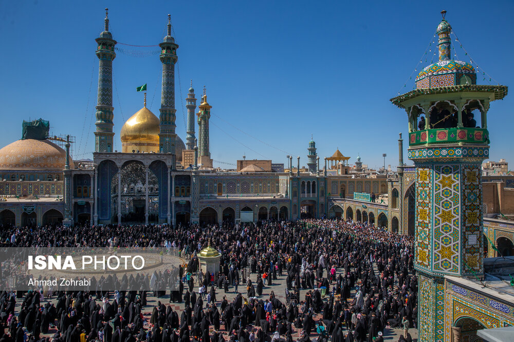 لحظه تحویل سال در حرم حضرت فاطمه معصومه