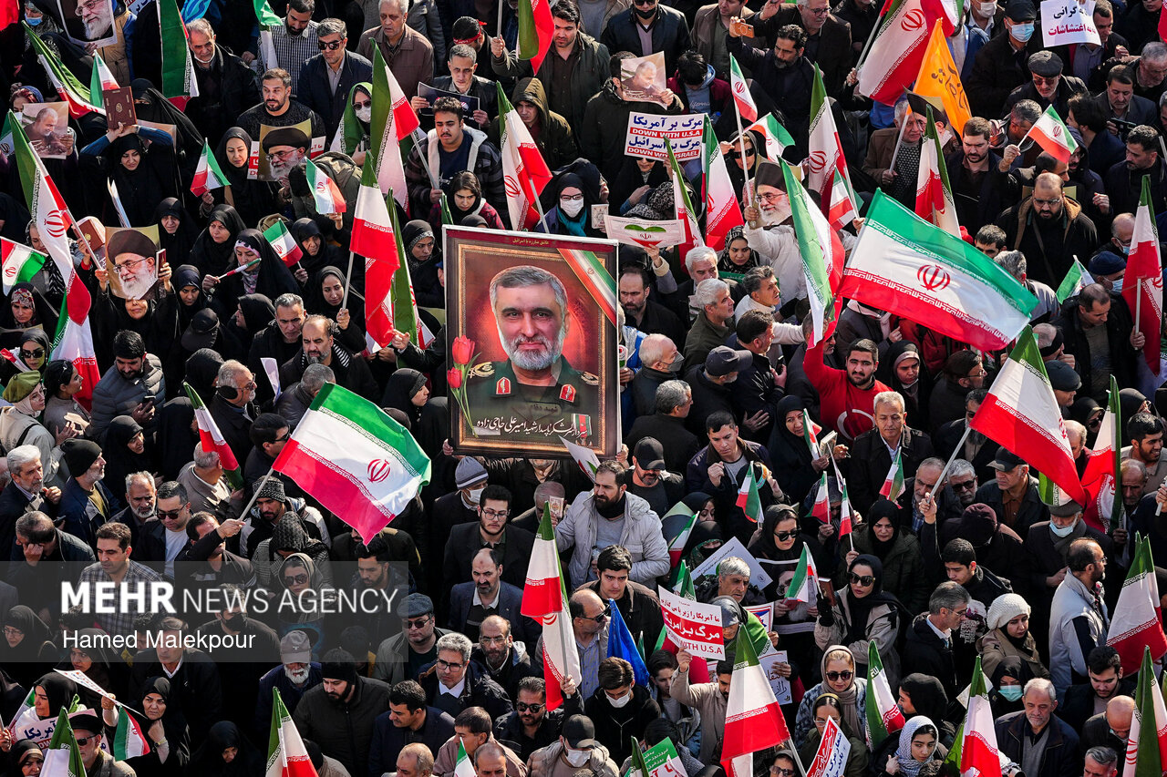 تجمع همبستگی ملی با سخنرانی رئیس مجلس