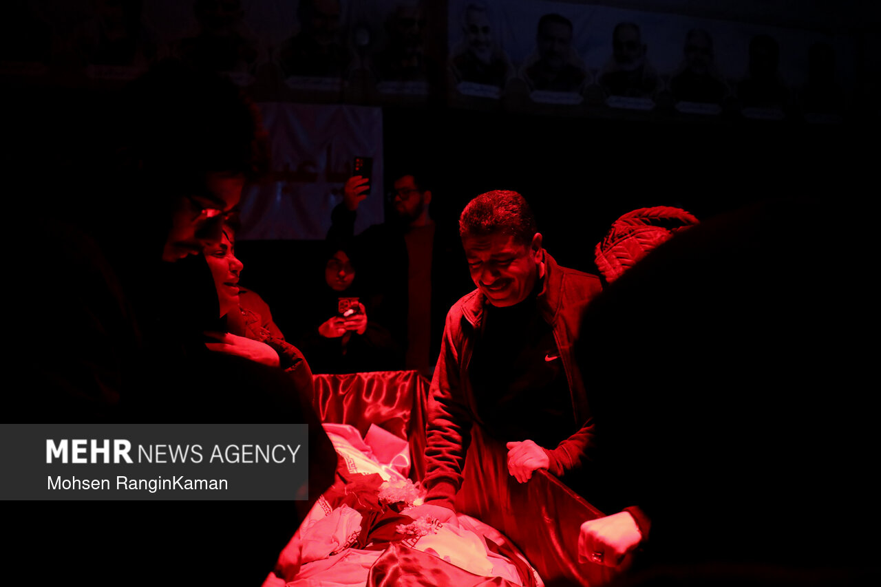 وداع با پیکر شهدای امنیت در معراج شهدا