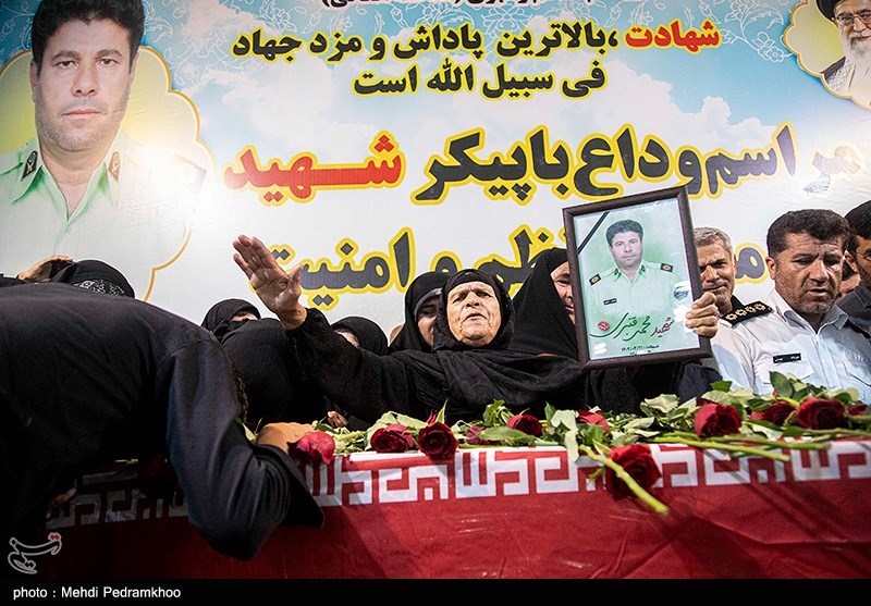  آیین وداع با پیکر شهید سروان محمد قنبری در اهواز