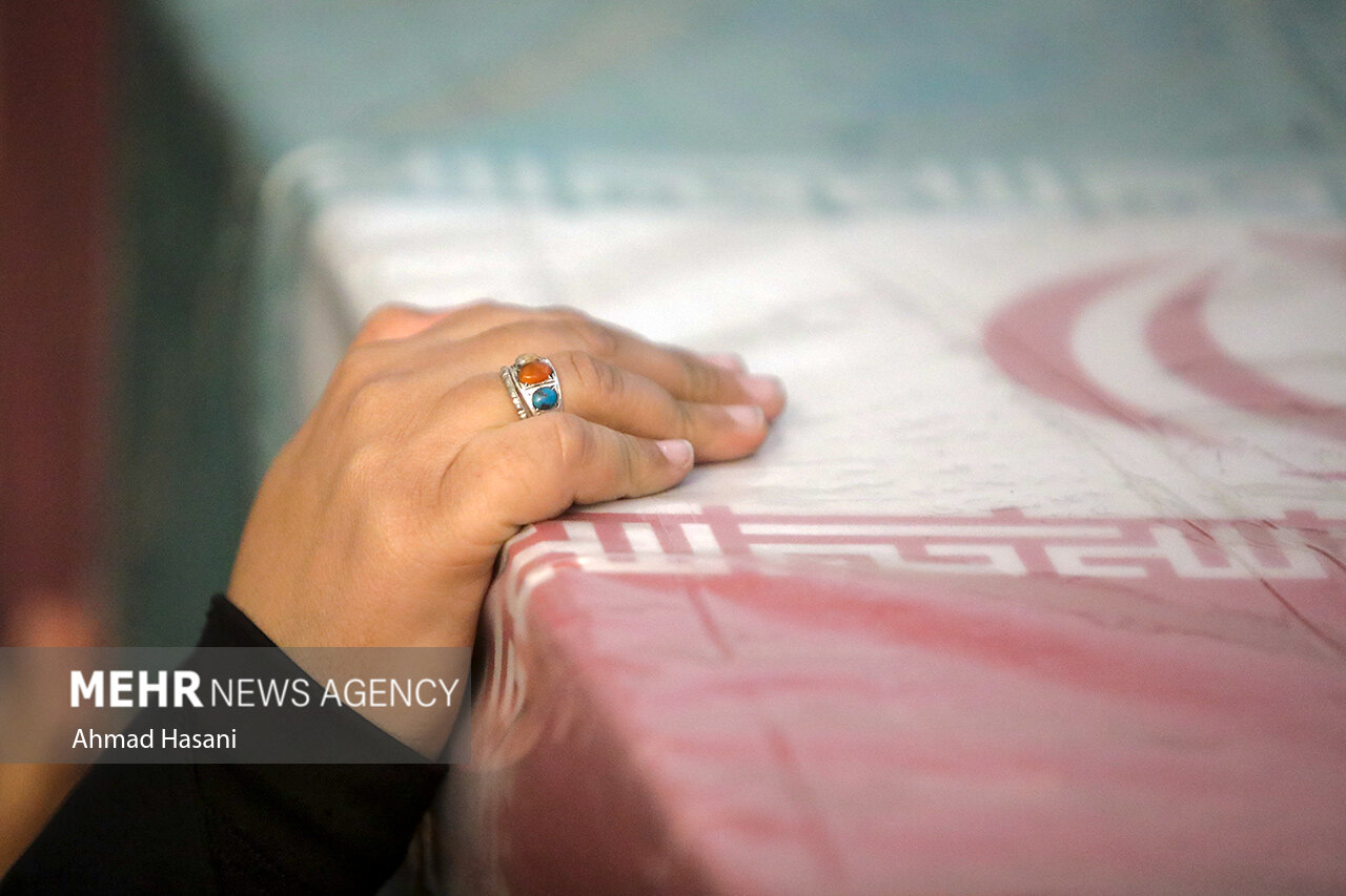 تشییع دو شهید گمنام