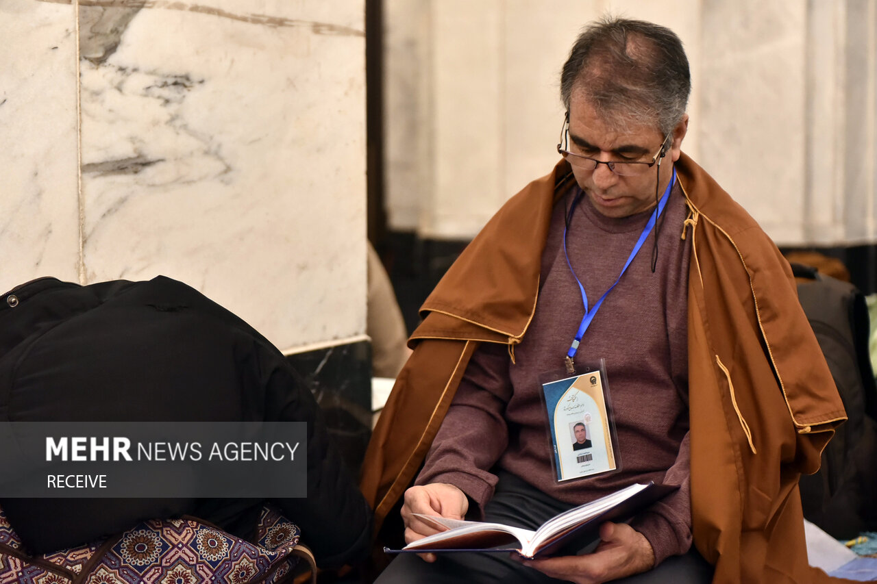 اعتکاف در حرم مطهر امام رضا(ع)