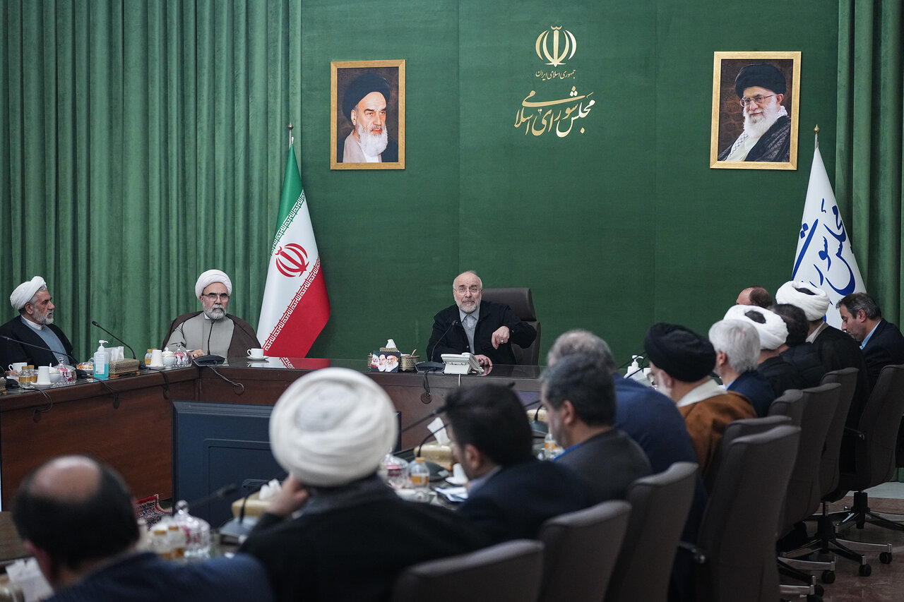 دیدار اعضای شورای هماهنگی یوم الله دهه فجر با قالیباف