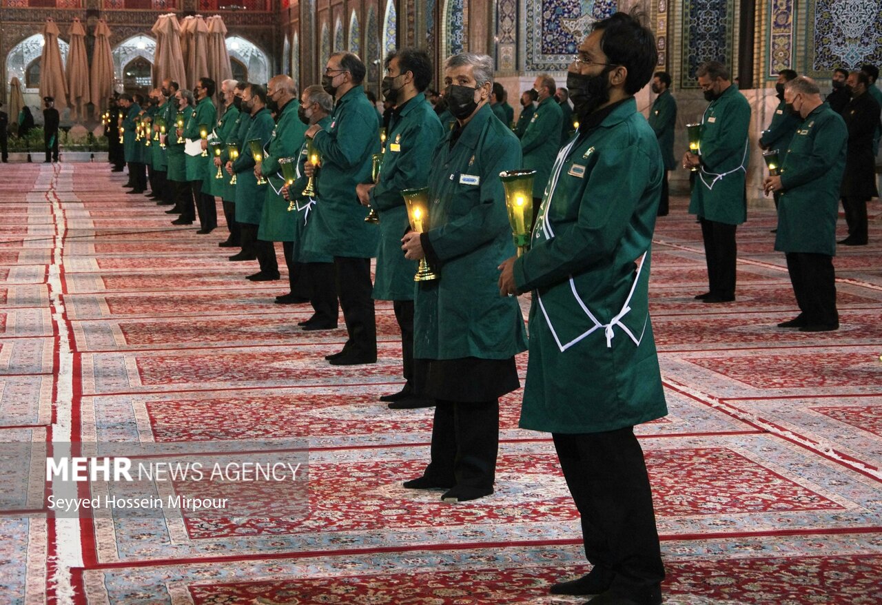 آئین سنتی خطبه خوانی شب شهادت امام رضا