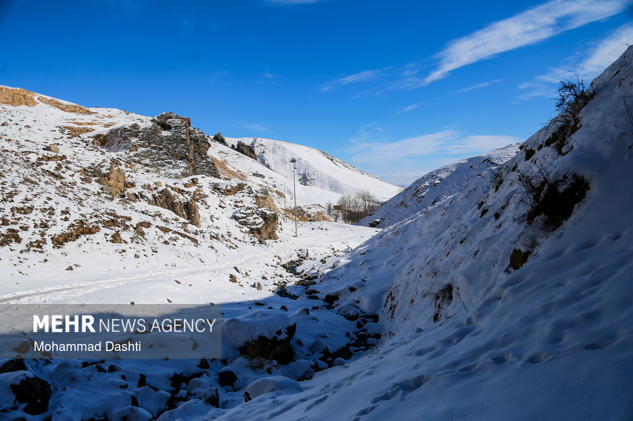 آبشار یخ زده «سردابه» اردبیل