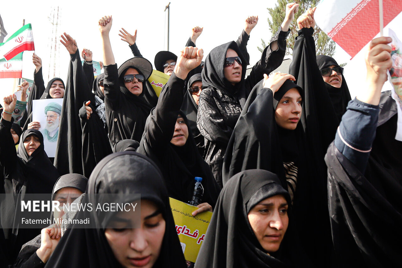 تشییع پیکر ۶۰ شهید اقتدار در تهران