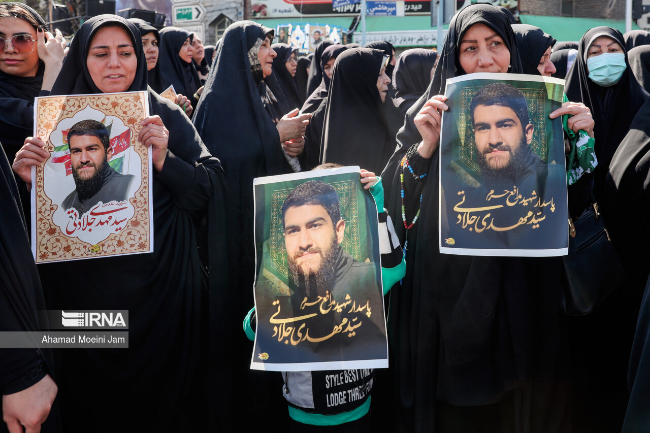 تشییع پیکر شهید «سید مهدی جلادتی»