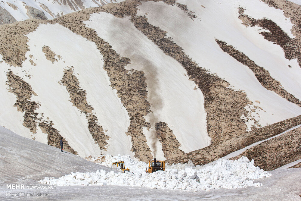 عملیات برف‌روبی