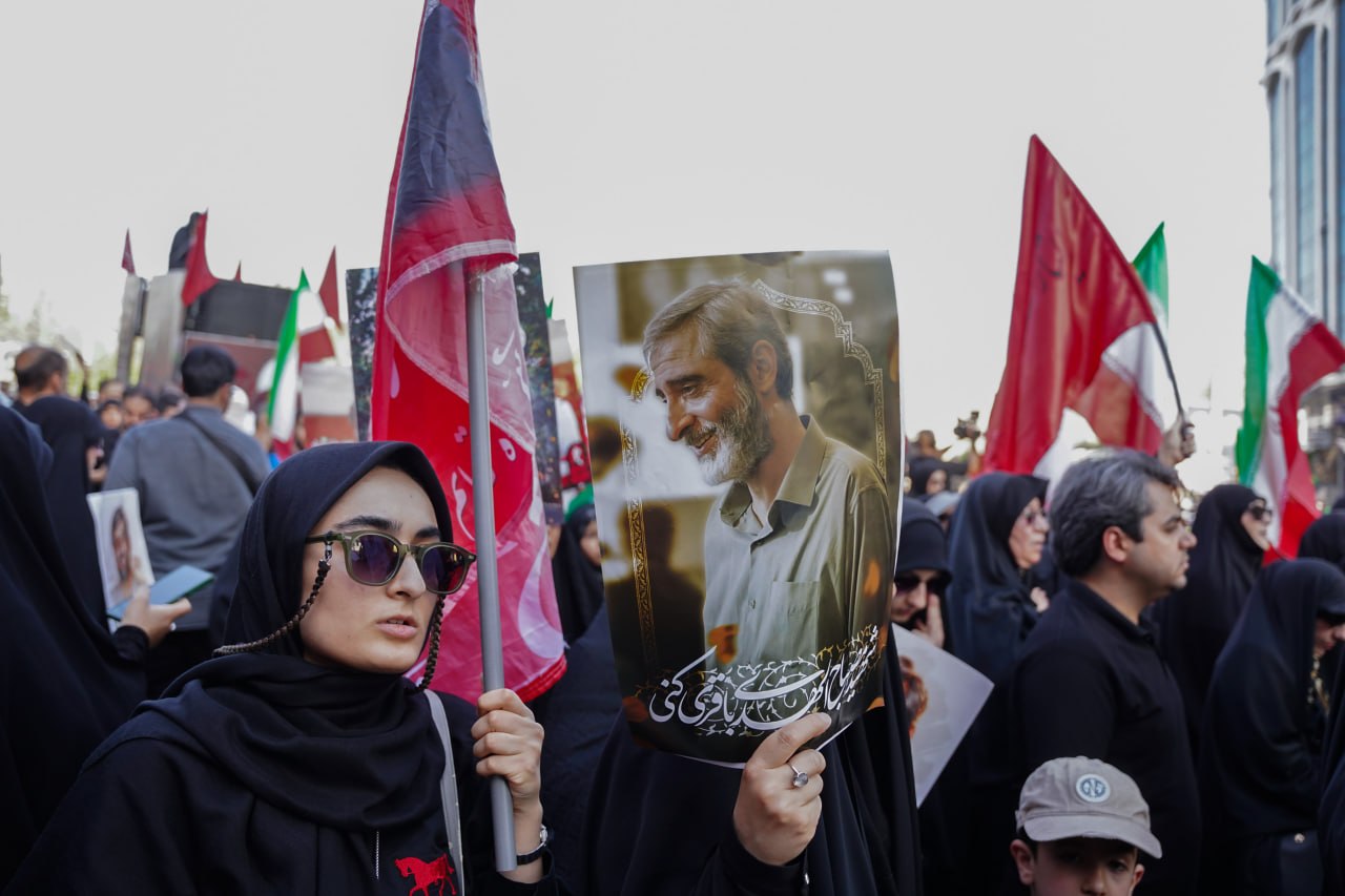 تشییع پیکر داماد رهبر شهید انقلاب