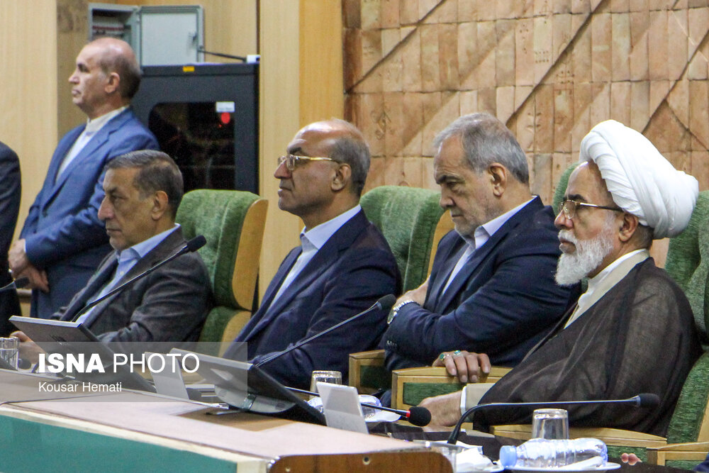 نشست رئیس جمهور با نخبگان، فرهیختگان و فعالان فرهنگی کرمانشاه