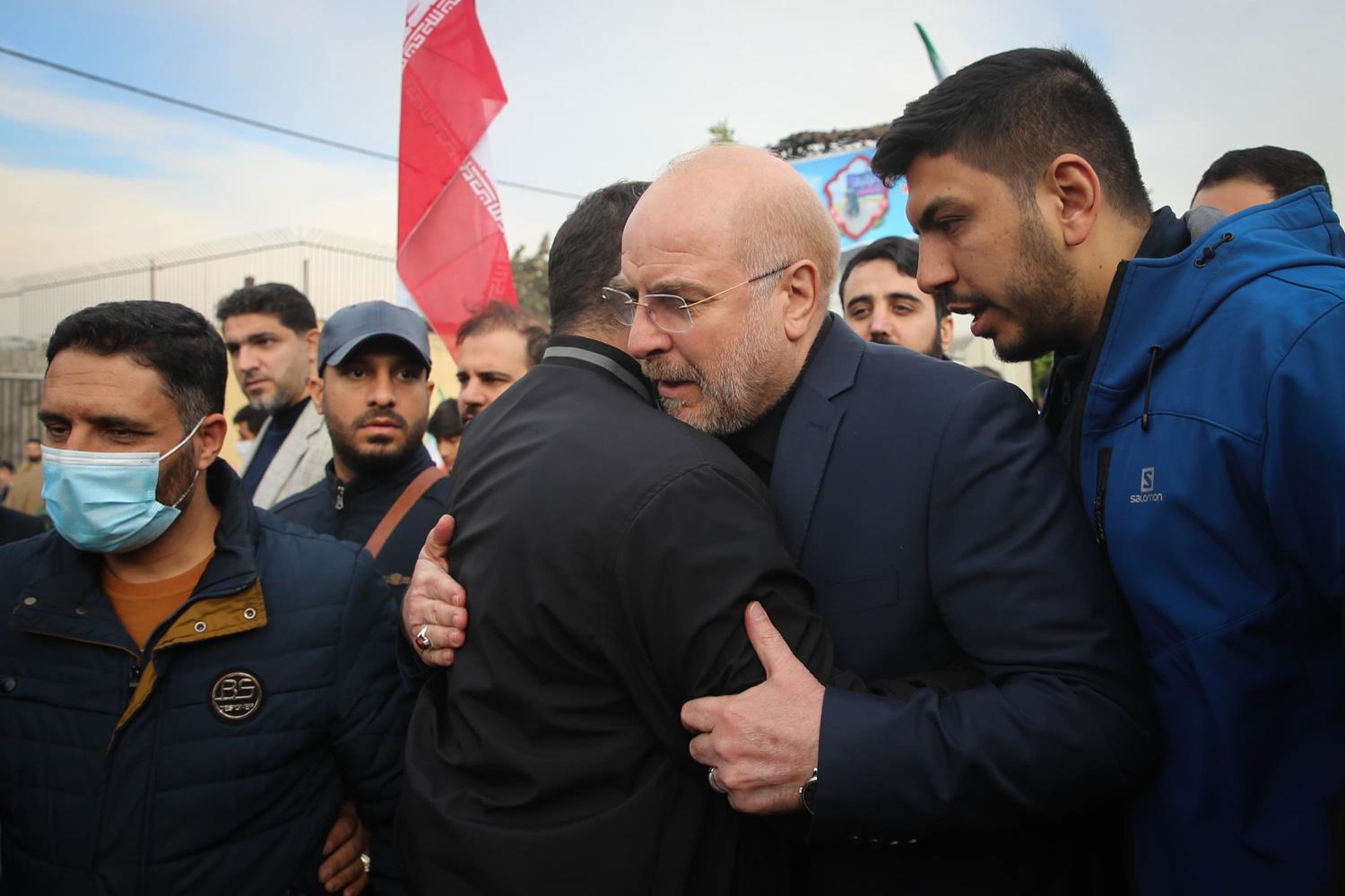 مراسم تشییع پیکر شهیده فائزه رحیمی با حضور قالیباف