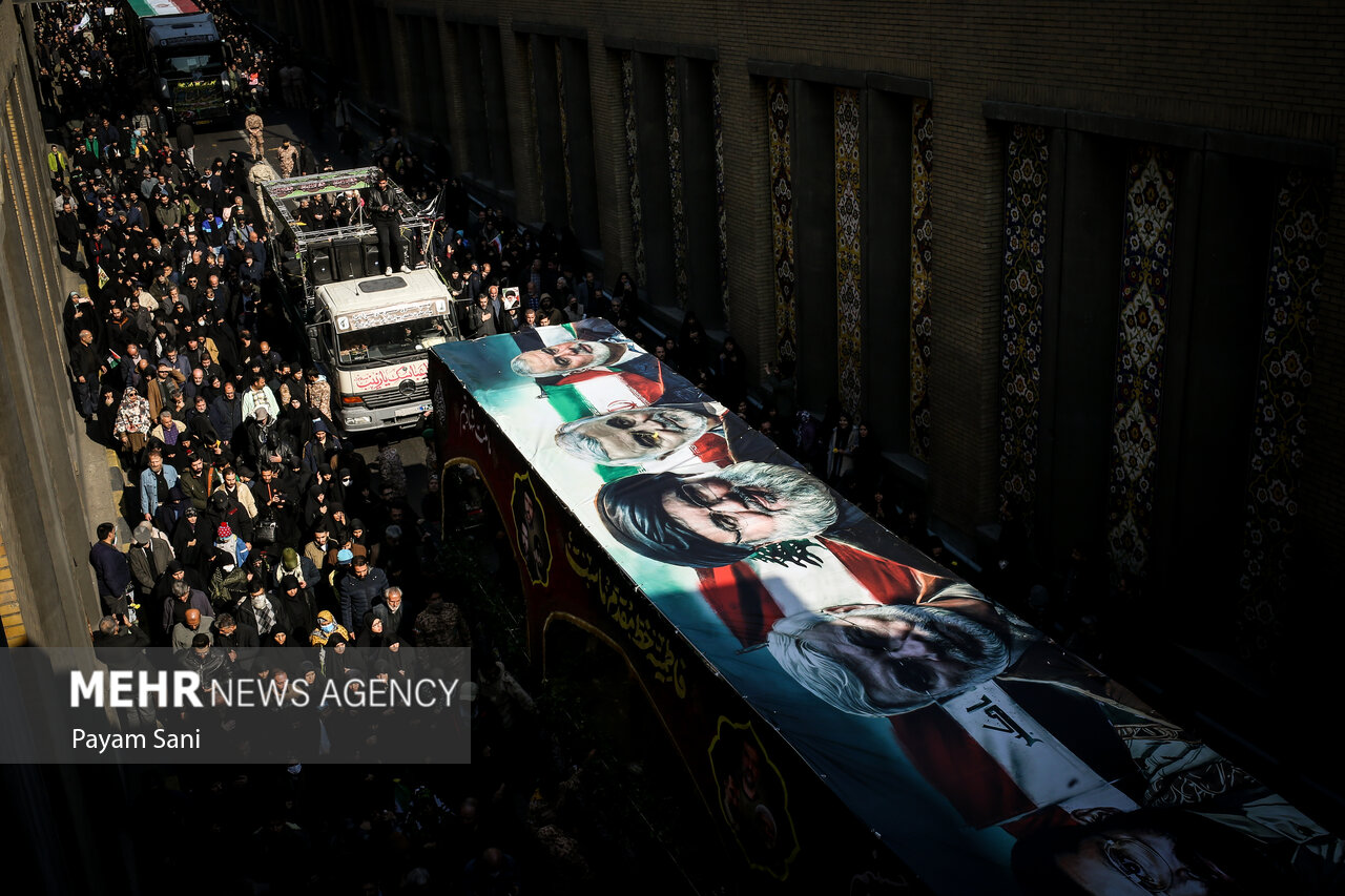 تشییع پیکر مطهر ۳۰۰ شهید گمنام دفاع مقدس در سراسر کشور