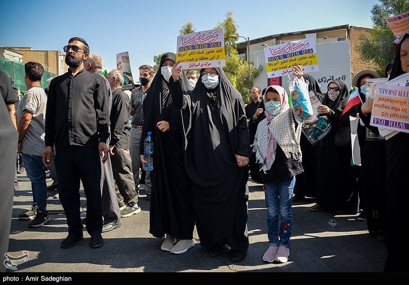 تجمع مردم شیراز در محکومیت اغتشاشات اخیر