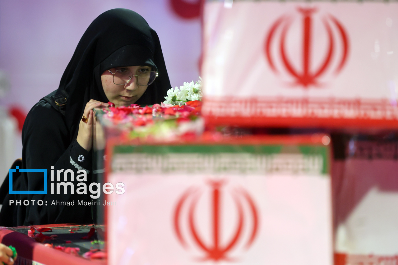 وداع با ۱۰۰ شهید گمنام