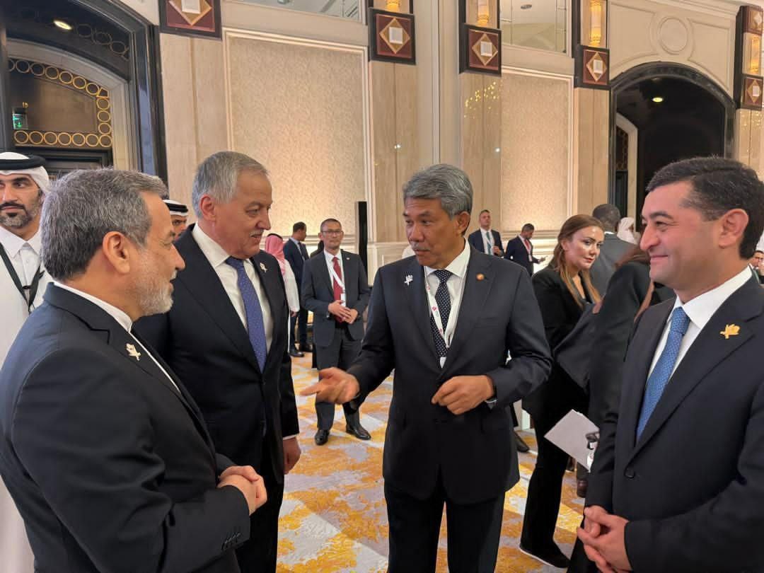 احوالپرسی وزیر امور خارجه با همتایانش در دوحه 