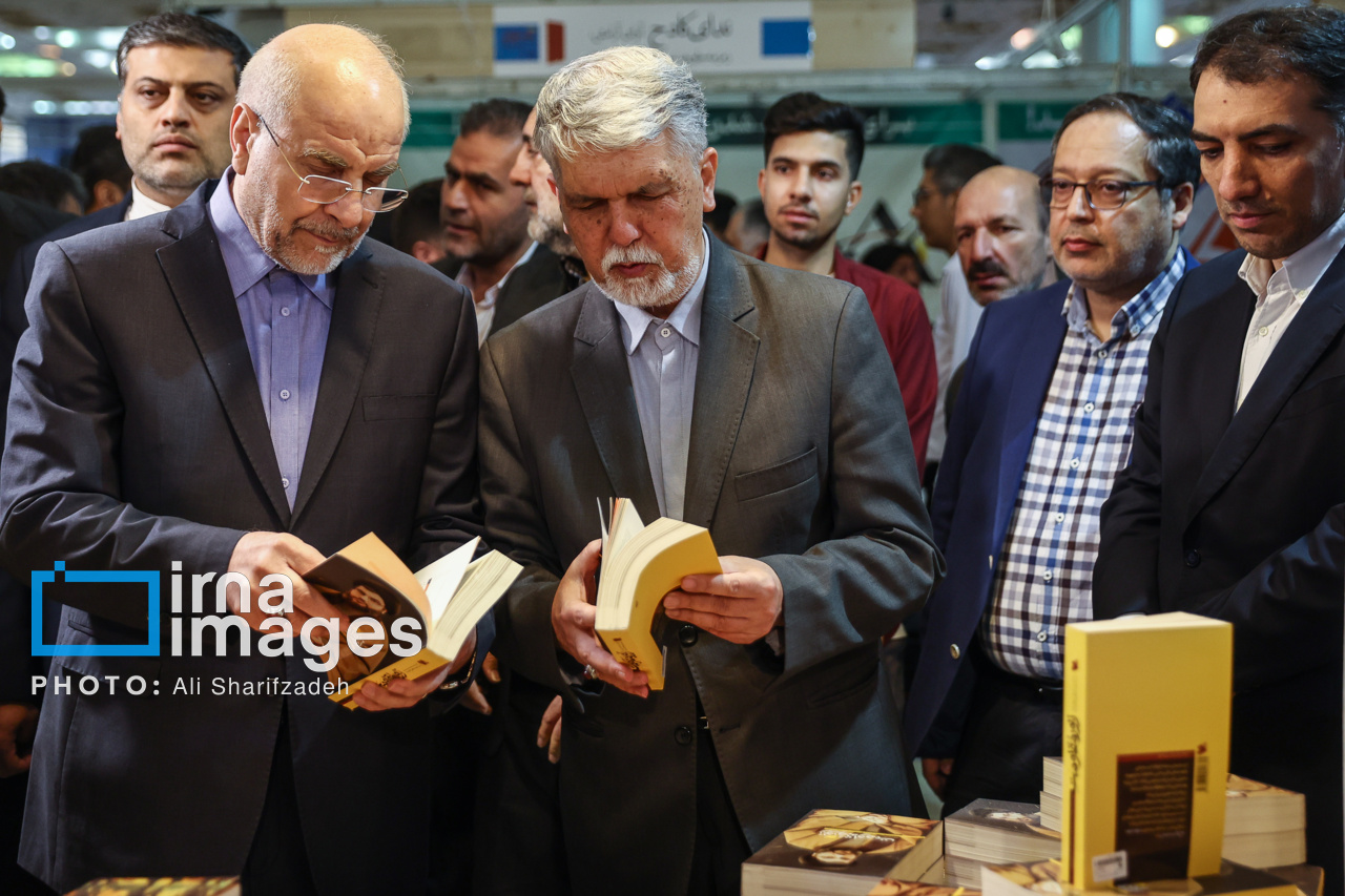 بازدید قالیباف از سی و ششمین نمایشگاه بین‌المللی کتاب تهران