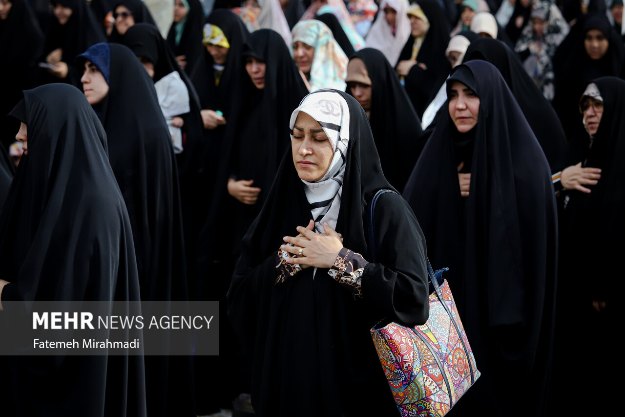 اقامه نماز عید سعید فطر در مصلی امام خمینی (ره)