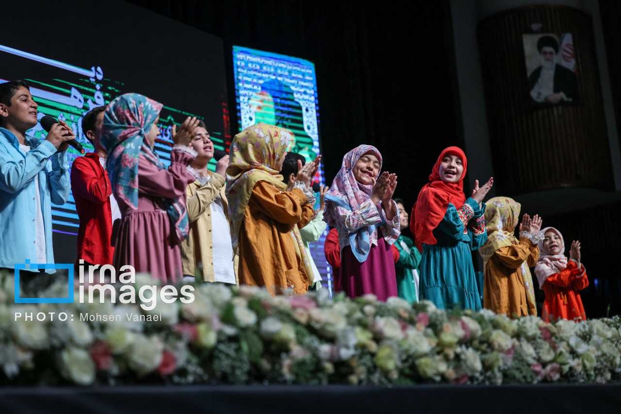 تجلیل از معلمان نمونه کشوری با حضور رئیس جمهور