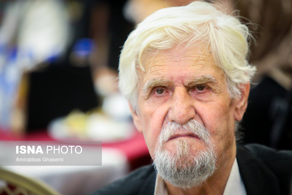 دورهمی بازیگران در یک جشن