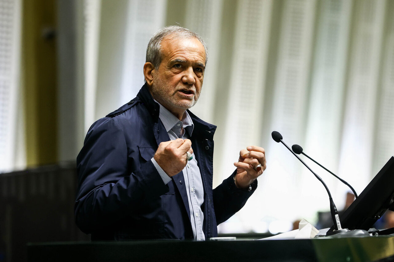 بررسی اجرای برنامه هفتم در مجلس با حضور رئیس جمهور