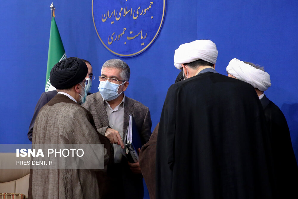 جلسه شورای عالی انقلاب فرهنگی 