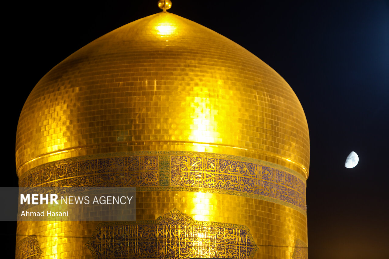 شب تاسوعای حسینی در حرم مطهر امام رضا (ع)