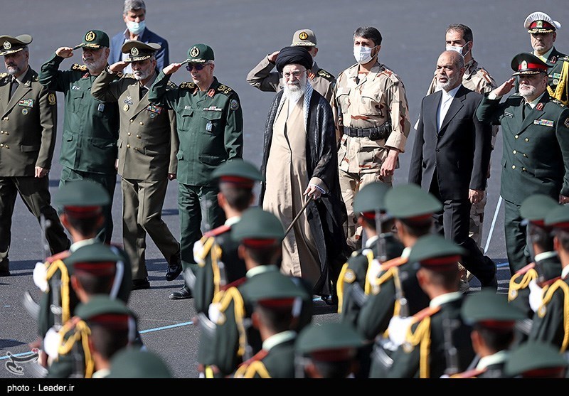 حضور رهبر انقلاب در دانشگاه افسری امام حسن(ع) 