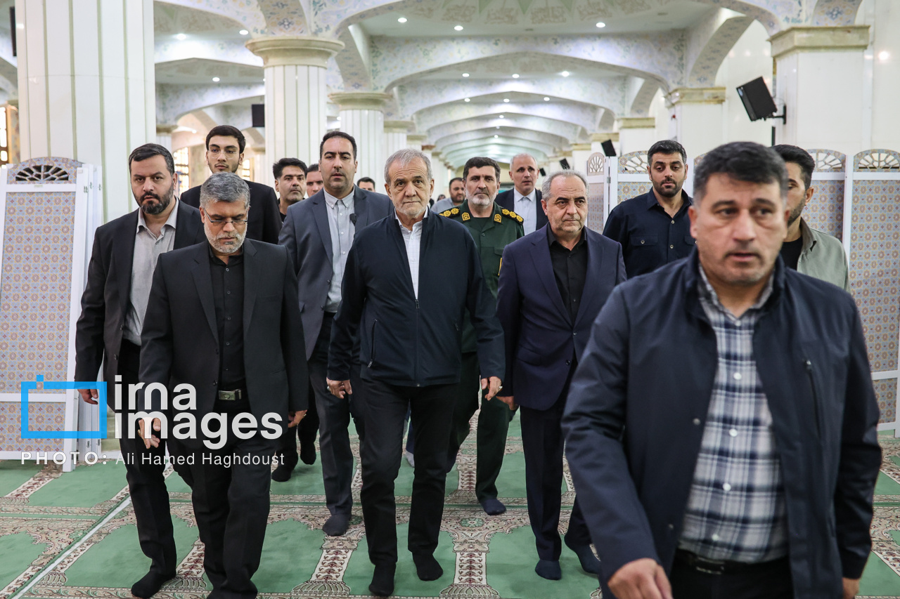 مراسم سالگرد شهدای خدمت در مصلای تبریز 