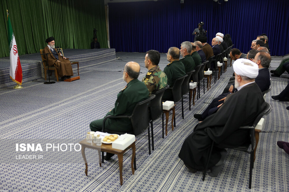 دیدار دست‌اندرکاران کنگره شهدای استان البرز با رهبر انقلاب