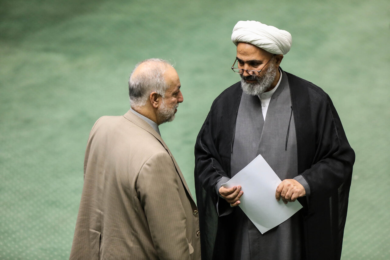 نشست علنی سه‌شنبه ۱۸ آذرماه مجلس