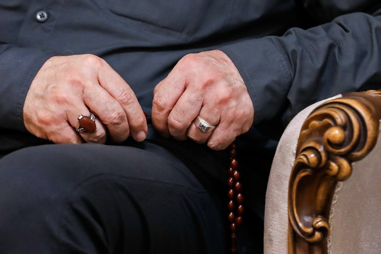 حضور قالیباف در منزل سرلشکر شهید غلامرضا محرابی