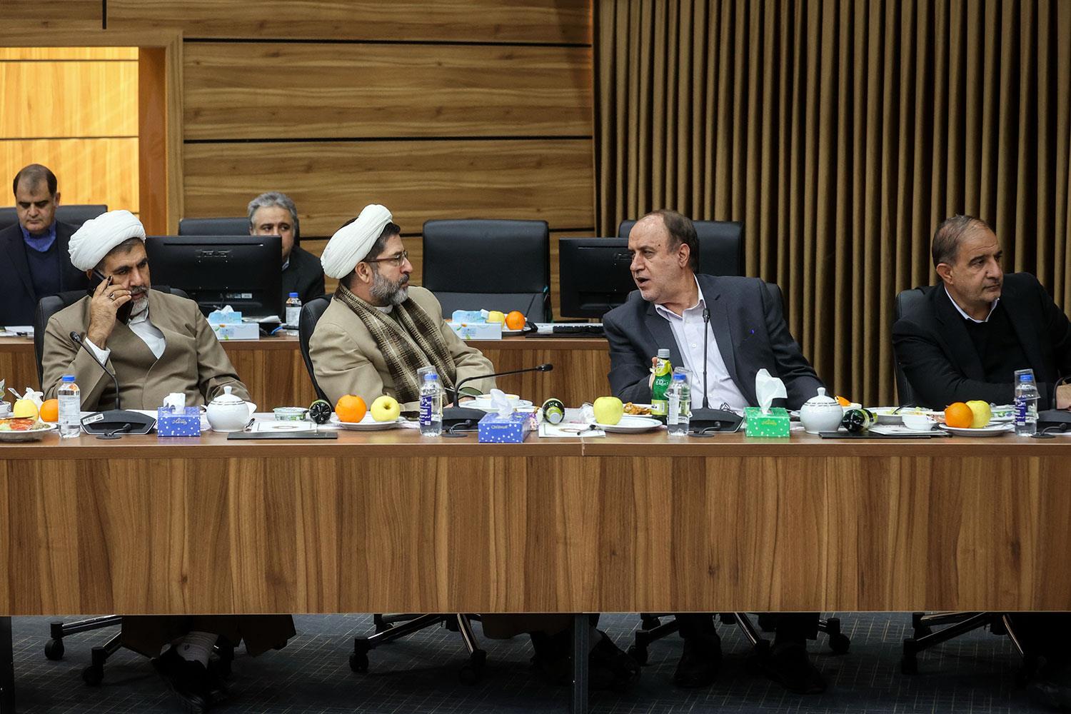  جلسه بررسی لایحه بودجه سال ۱۴۰۲ با حضور رئیس مجلس شورای اسلامی
