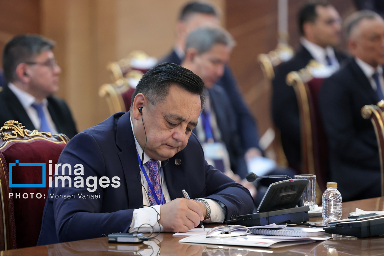 پزشکیان در نشست وزیران «اکو»