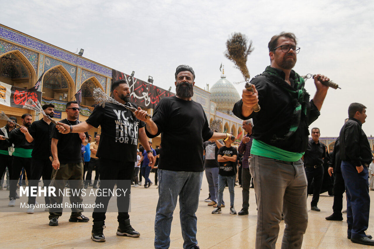 عزاداری عاشورای حسینی در حرم شاهچراغ (ع)