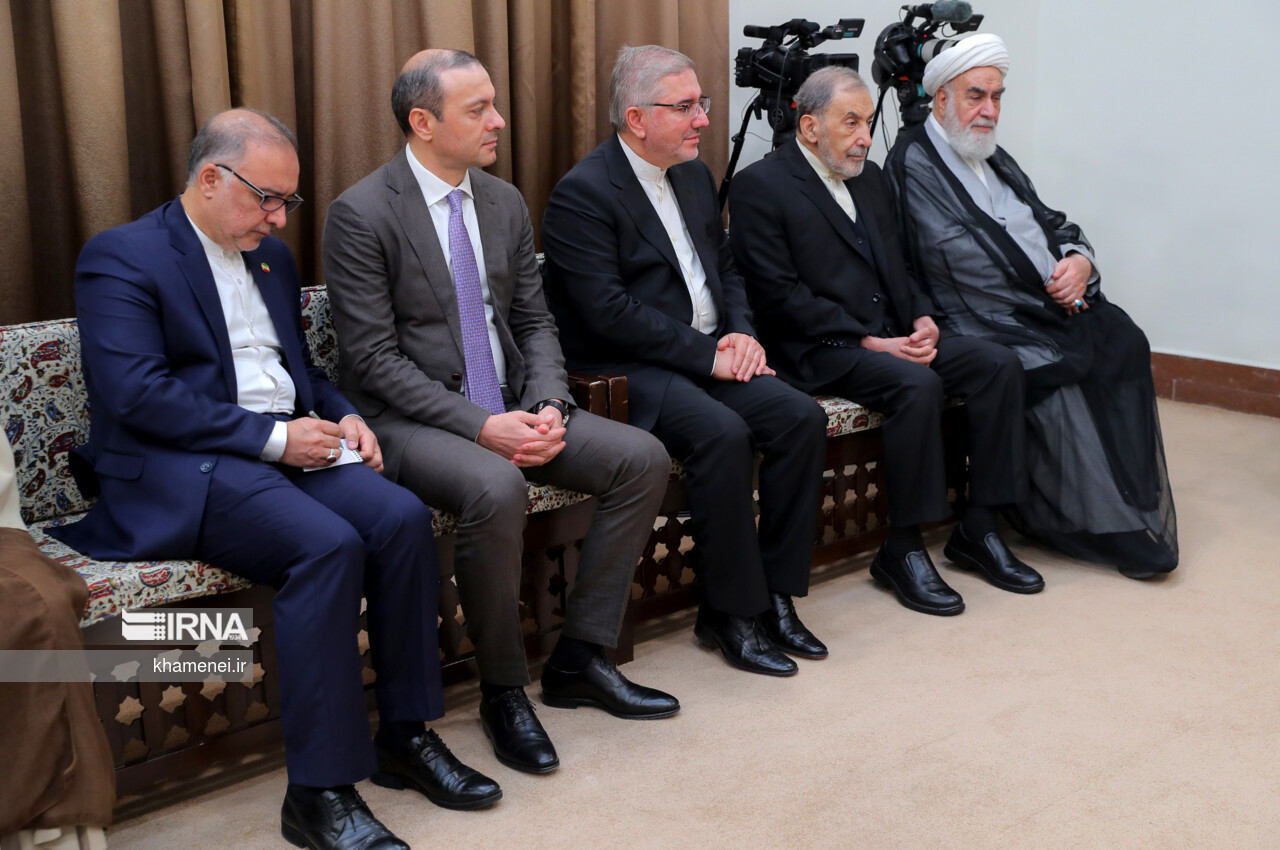 دیدار میهمانان ویژه مراسم تحلیف با رهبر انقلاب