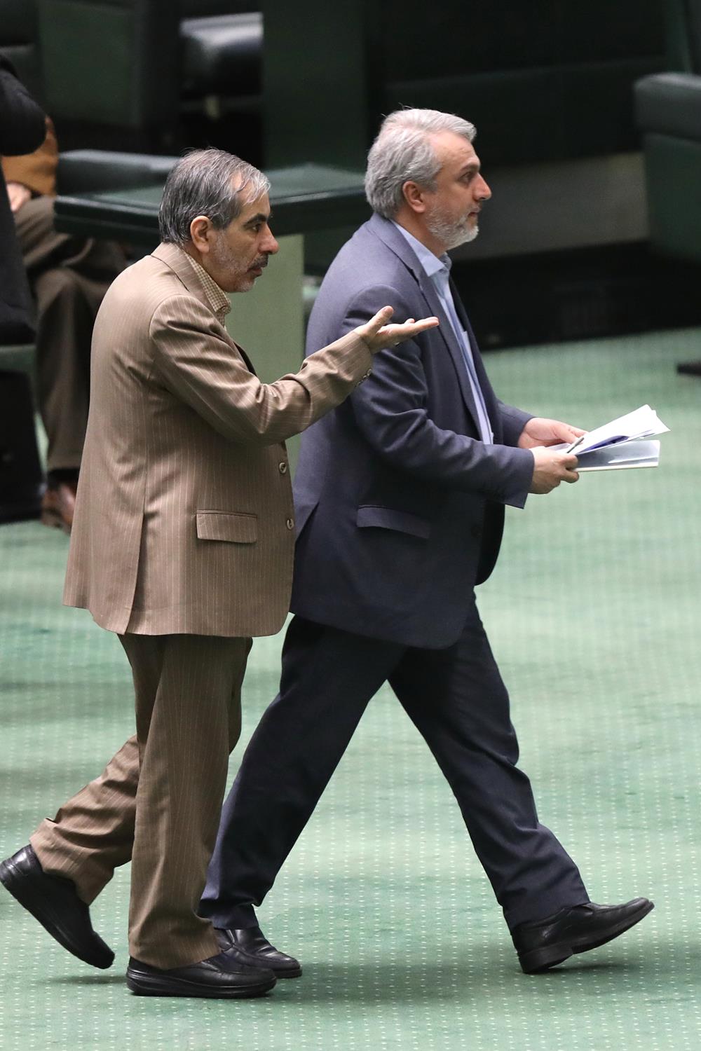 حضور وزرای نفت و صمت در صحن علنی مجلس ۱۱ بهمن