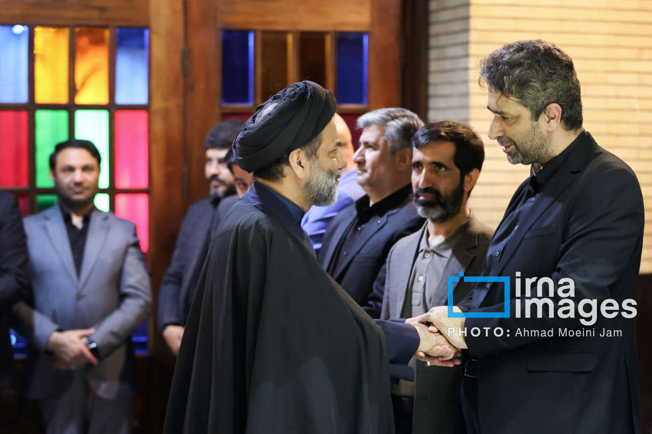 حضور پزشکیان در مراسم ترحیم مادر معاون ارتباطات دفتر رئیس جمهور