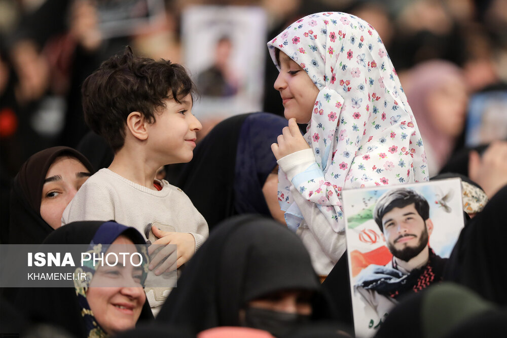 دیدار خانواده شهدای اقتدار با رهبر انقلاب